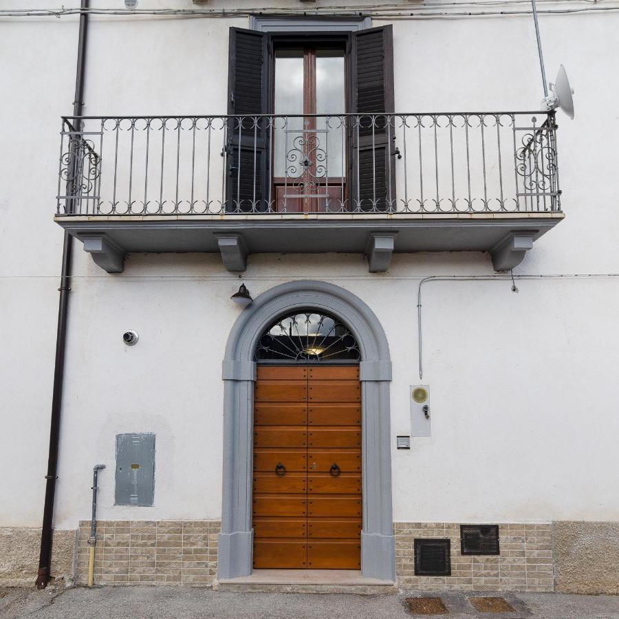 Casa Vacanze Gran Sasso Castel del Monte  Exterior photo
